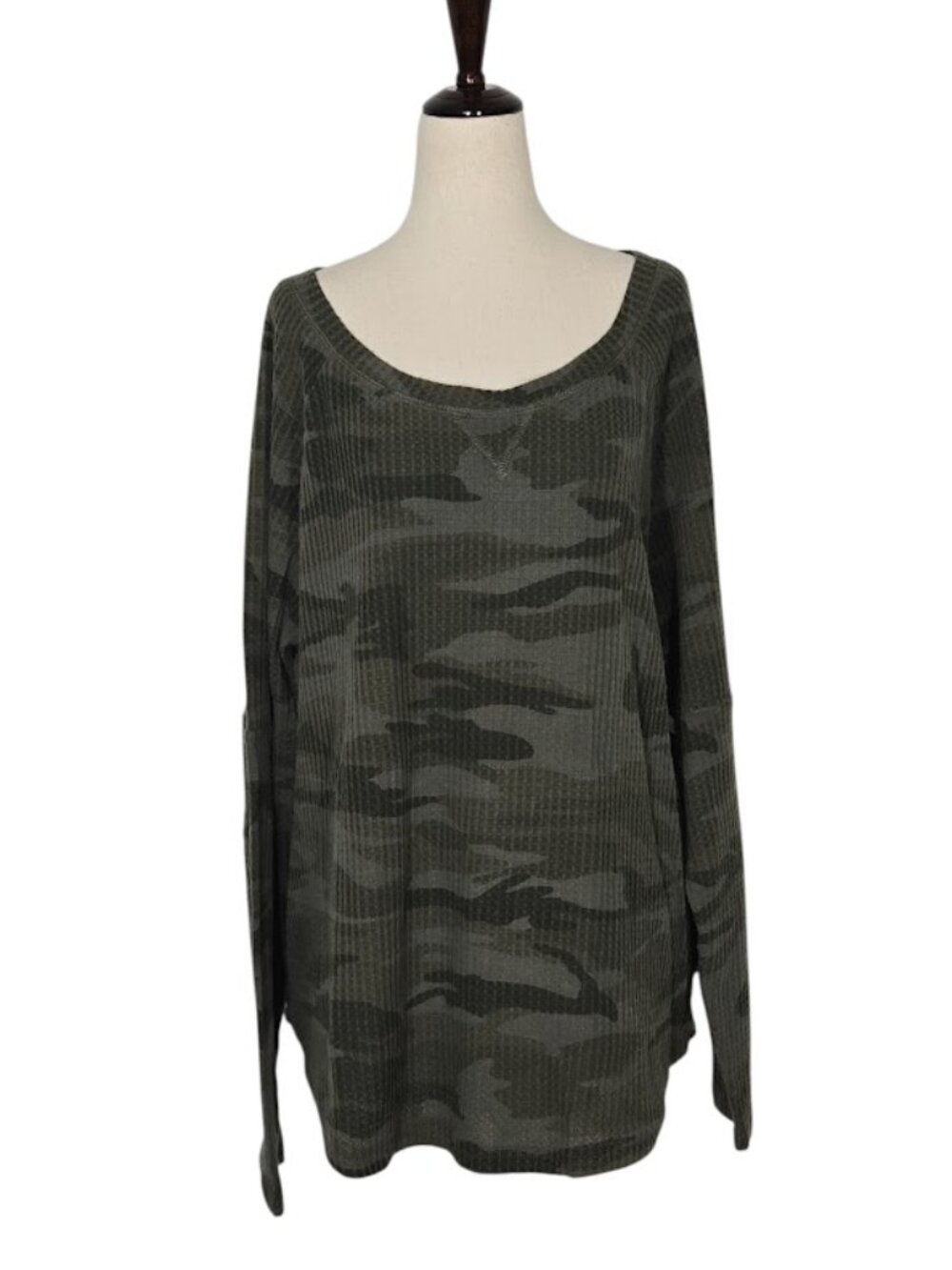 SWEET ROMEO Women's 2X Green Camo Waffle Knit Thermal Pullover Tunic Top NWT